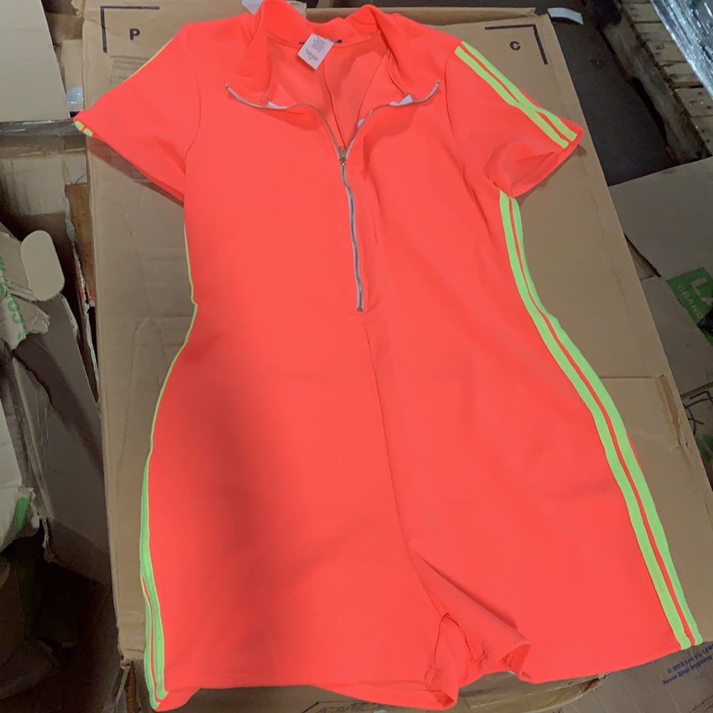 Hot Short sleeve with side stripe romper. NWOT